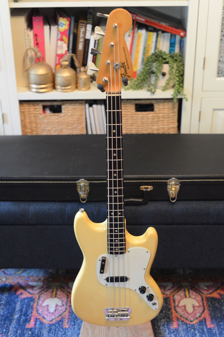 1975 Fender Musicmaster Bass