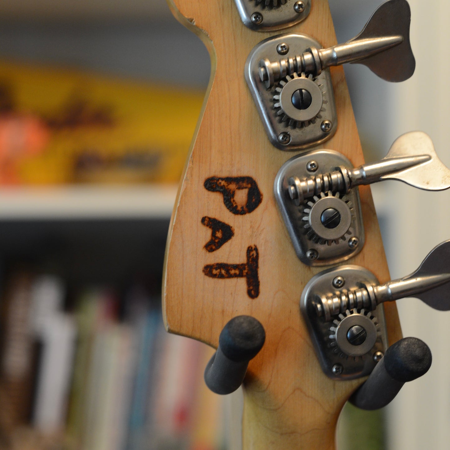 1975 Fender Musicmaster Bass
