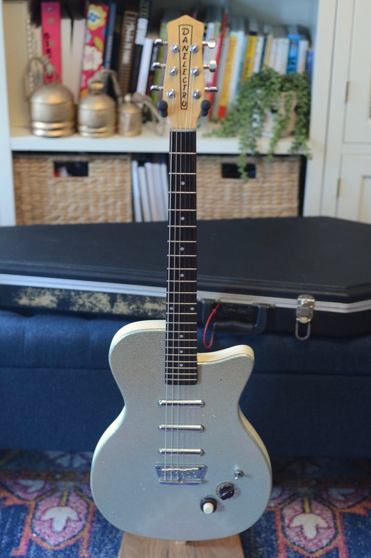 Danelectro 56 U-3 Reissue Silver Metalflake