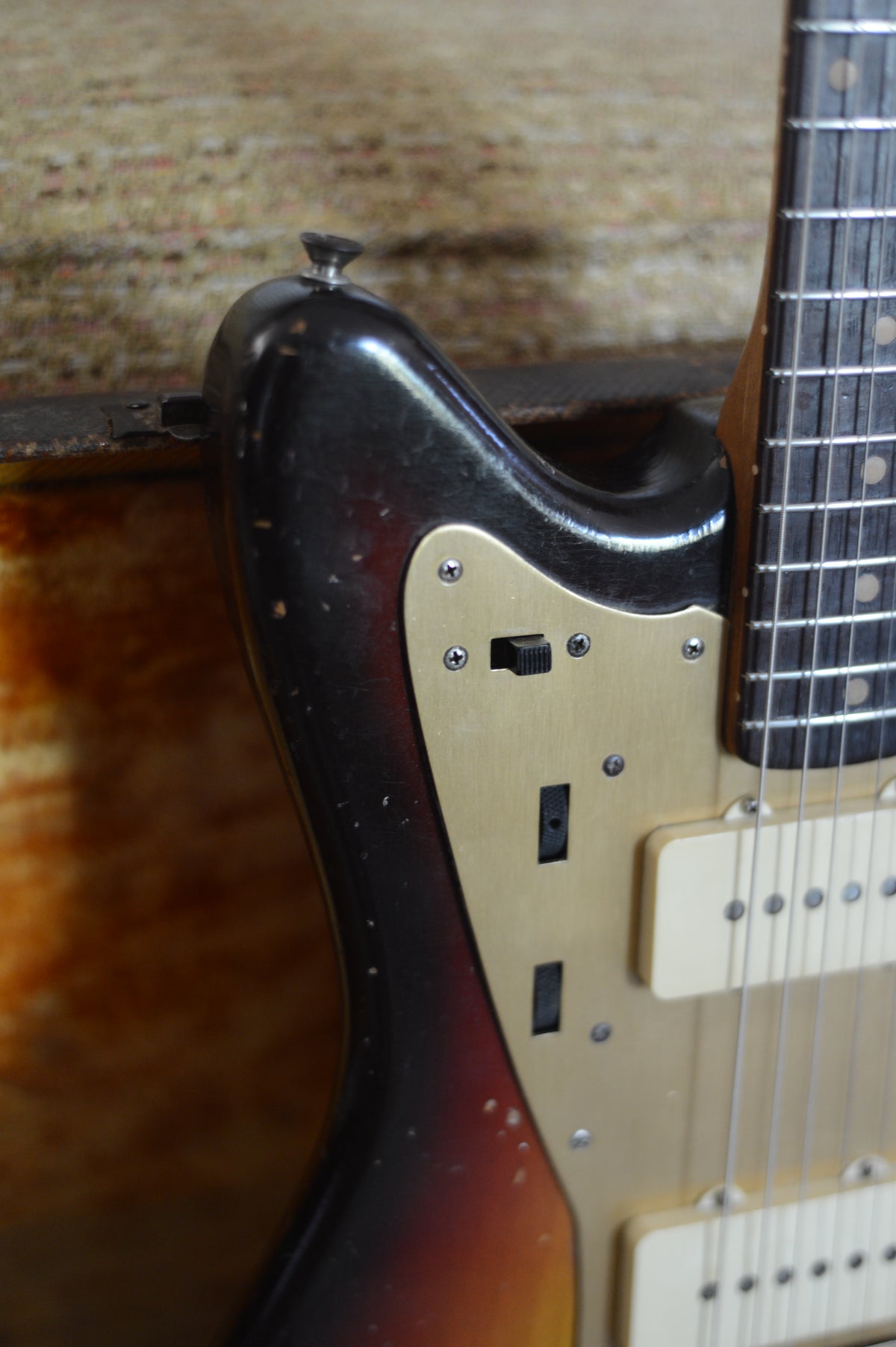 1959 Fender Jazzmaster Gold Guard Sunburst - photo 10