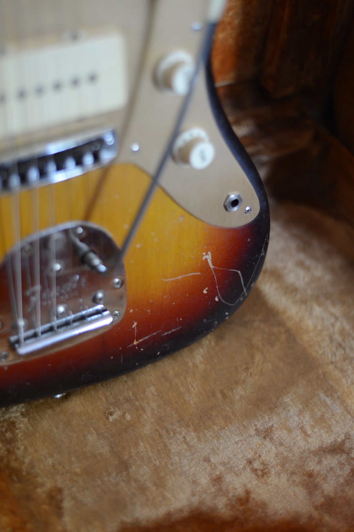1959 Fender Jazzmaster Gold Guard Sunburst - photo 11
