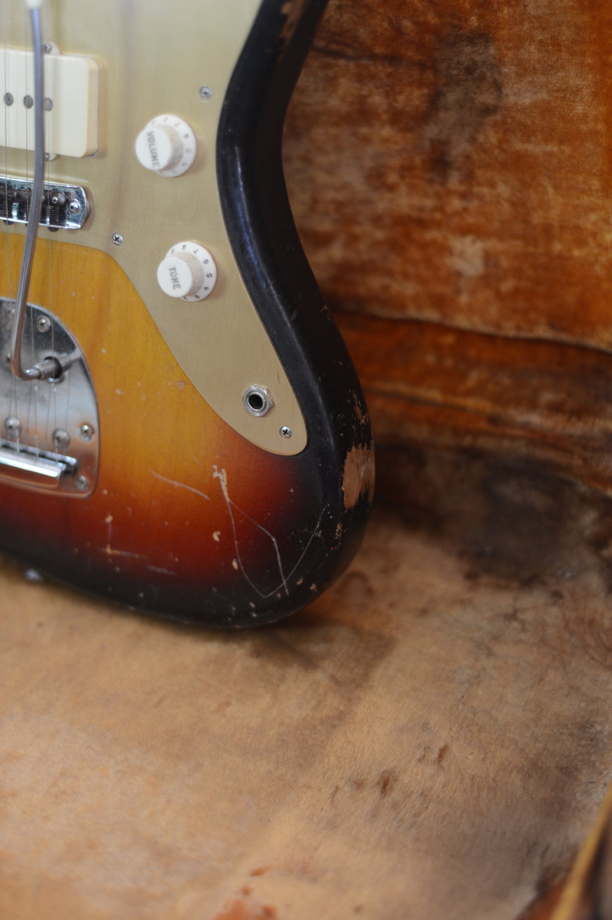 1959 Fender Jazzmaster Gold Guard Sunburst - photo 15