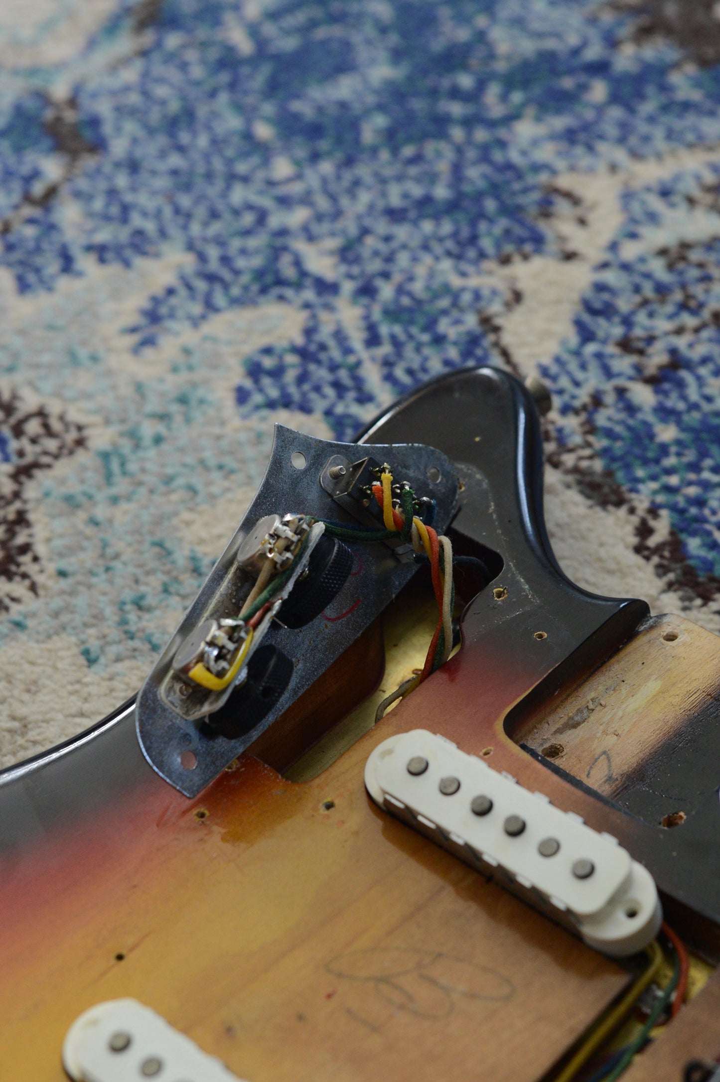 Close up of Fender Jaguar rhythm circuit 