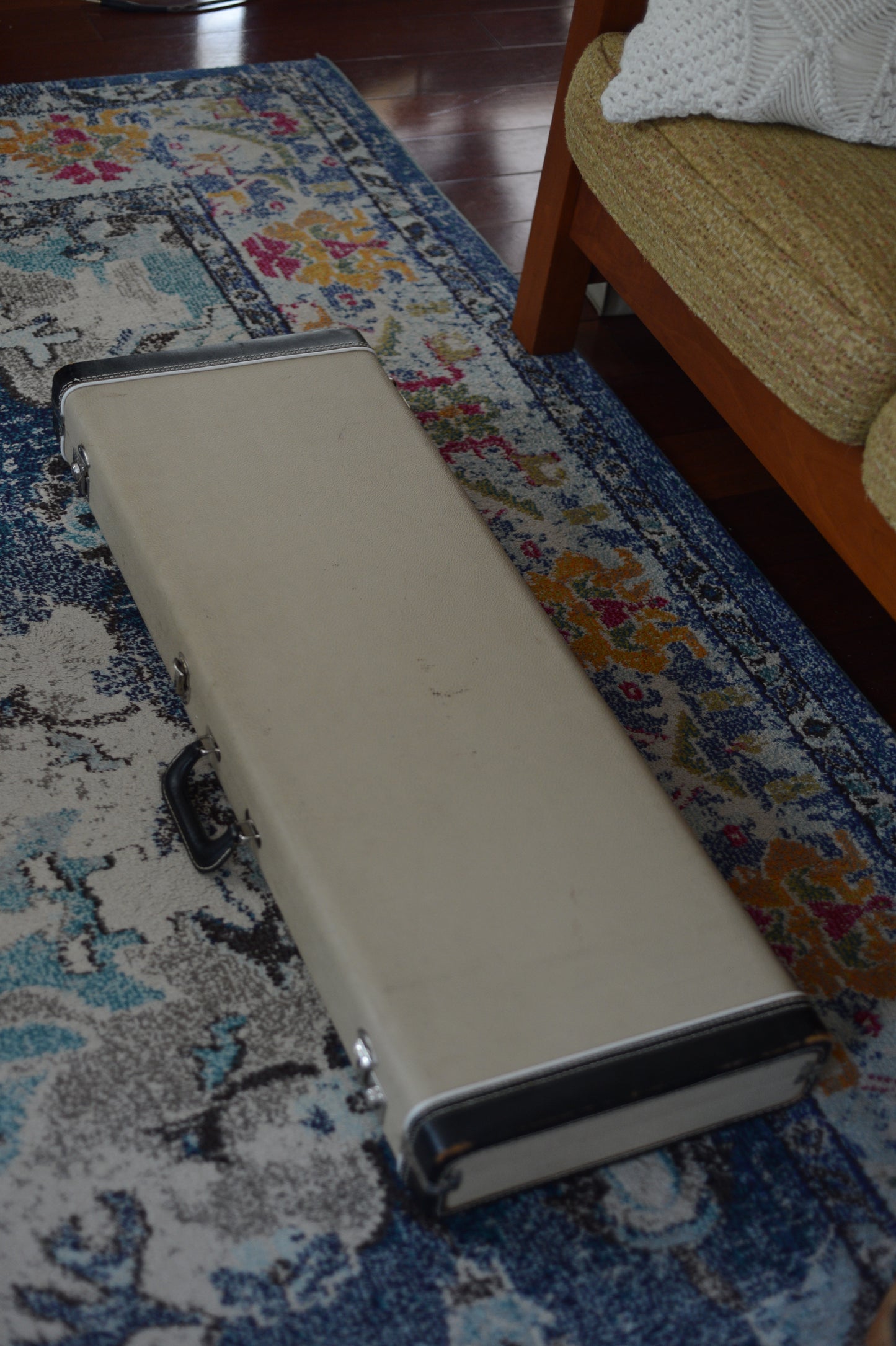 Original white tolex case for fender offset