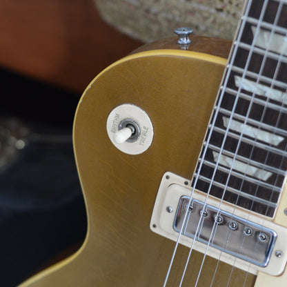 Switchtip of a vintage gibson les paul deluxe gold guitar