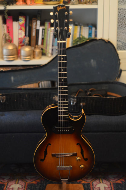 1957 Sunburst Gibson ES-140T 3/4