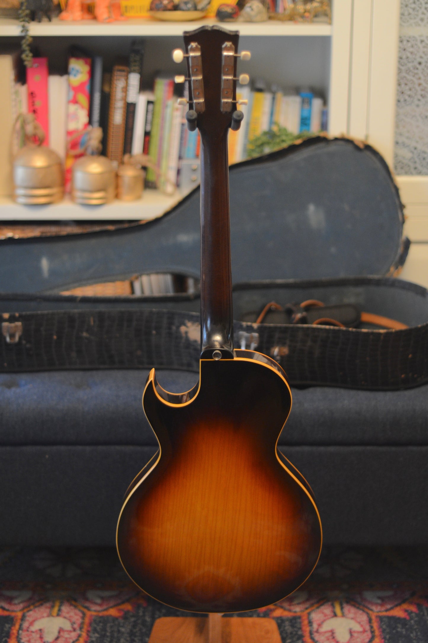 1957 Sunburst Gibson ES-140T 3/4